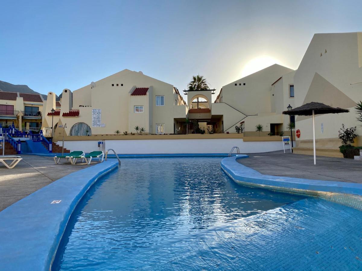 Loft Playa Torviscas,Garaje Gratis , Recien Reformado Costa Adeje Dış mekan fotoğraf